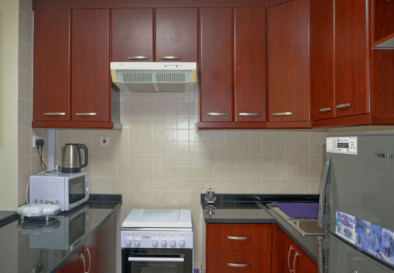 Studio in Dubai - Bright and Large Apartment - Next to Metro