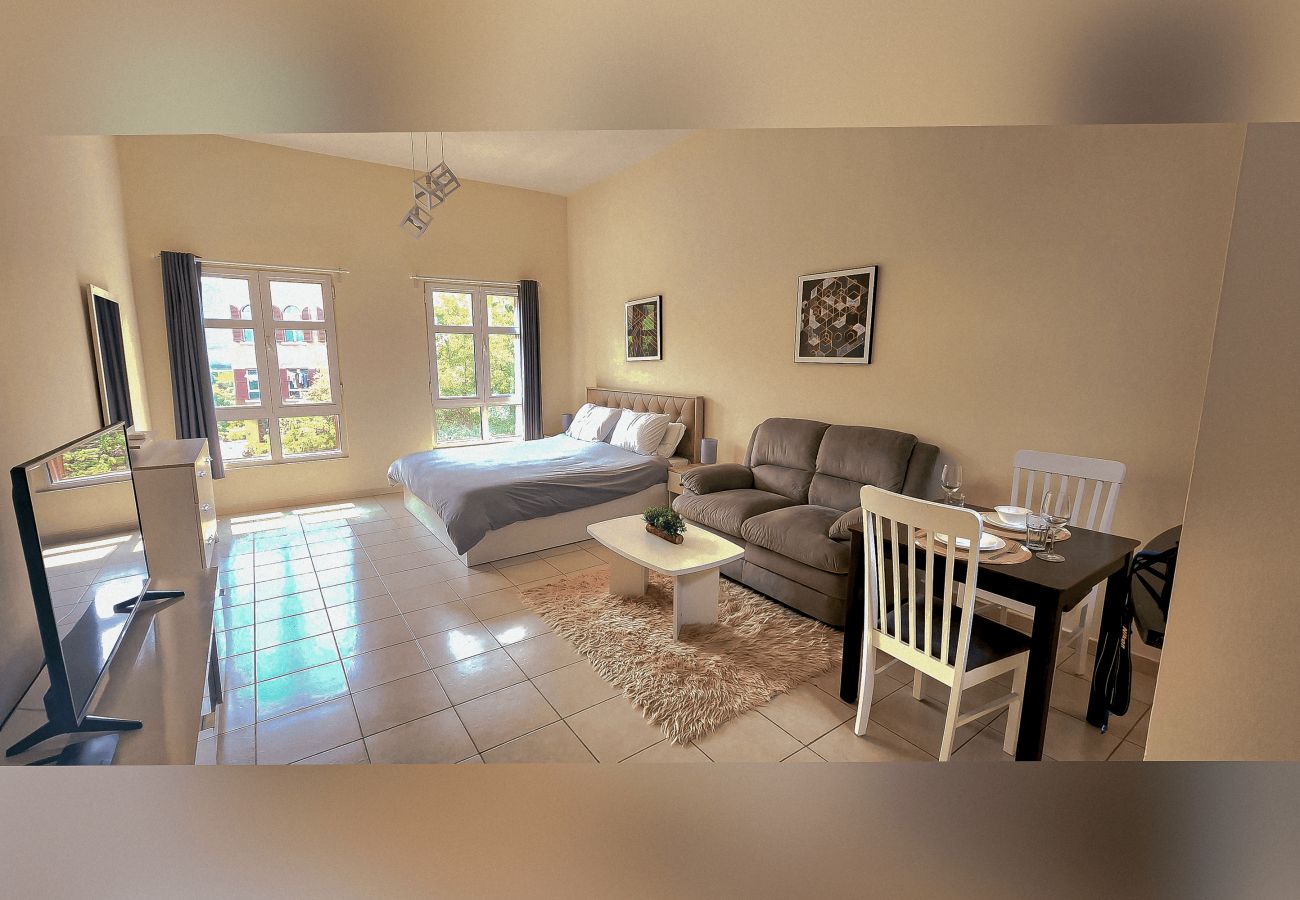 Studio in Dubai - Bright and Large Apartment - Next to Metro