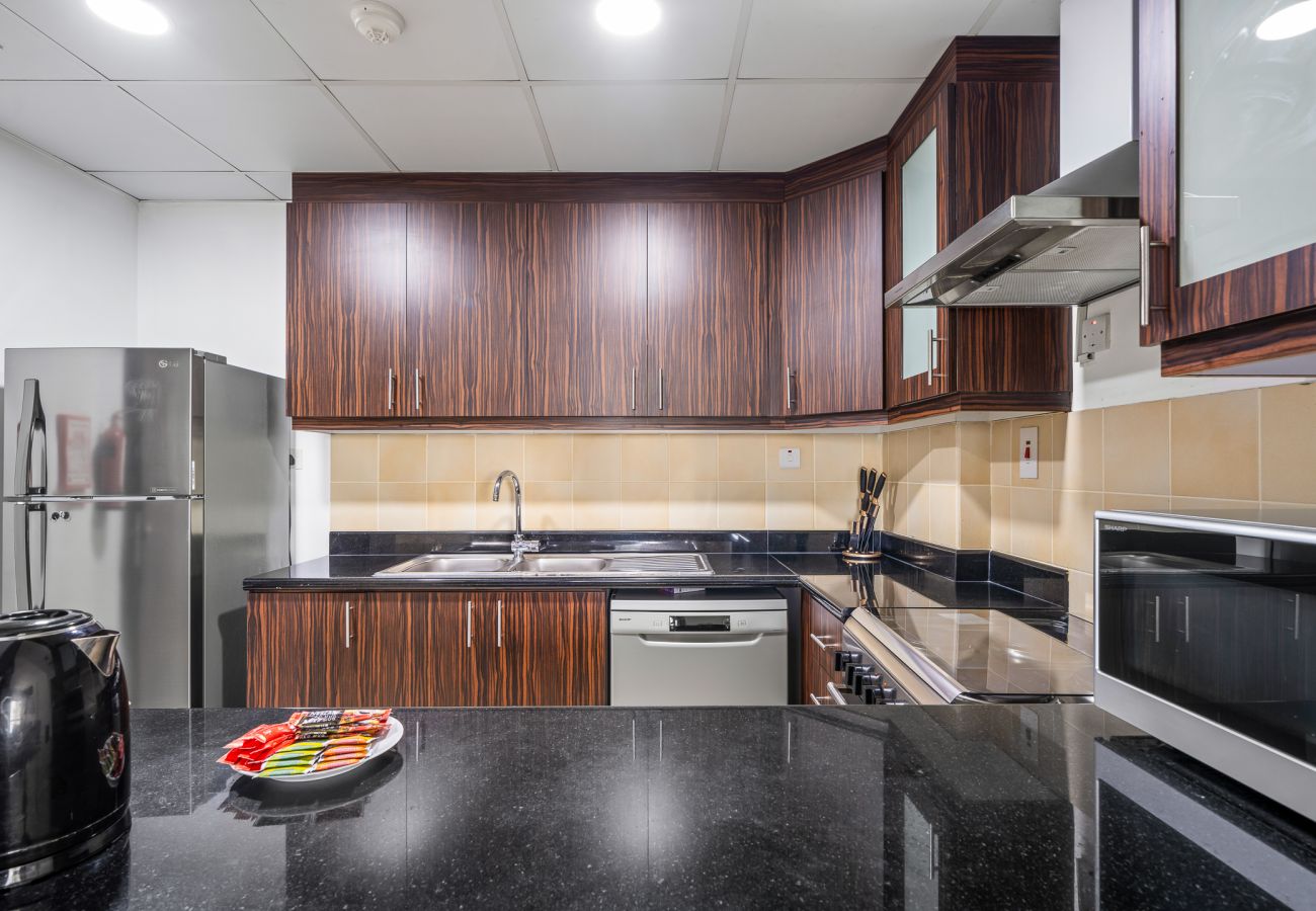 Apartment in Dubai - Luxurious Marina View Apartment