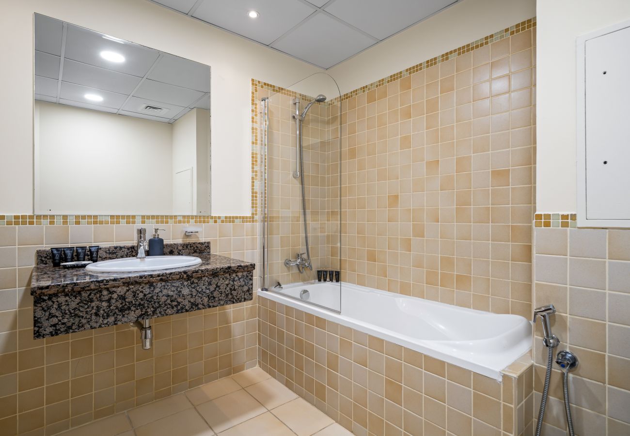 Apartment in Dubai - Luxurious Marina View Apartment