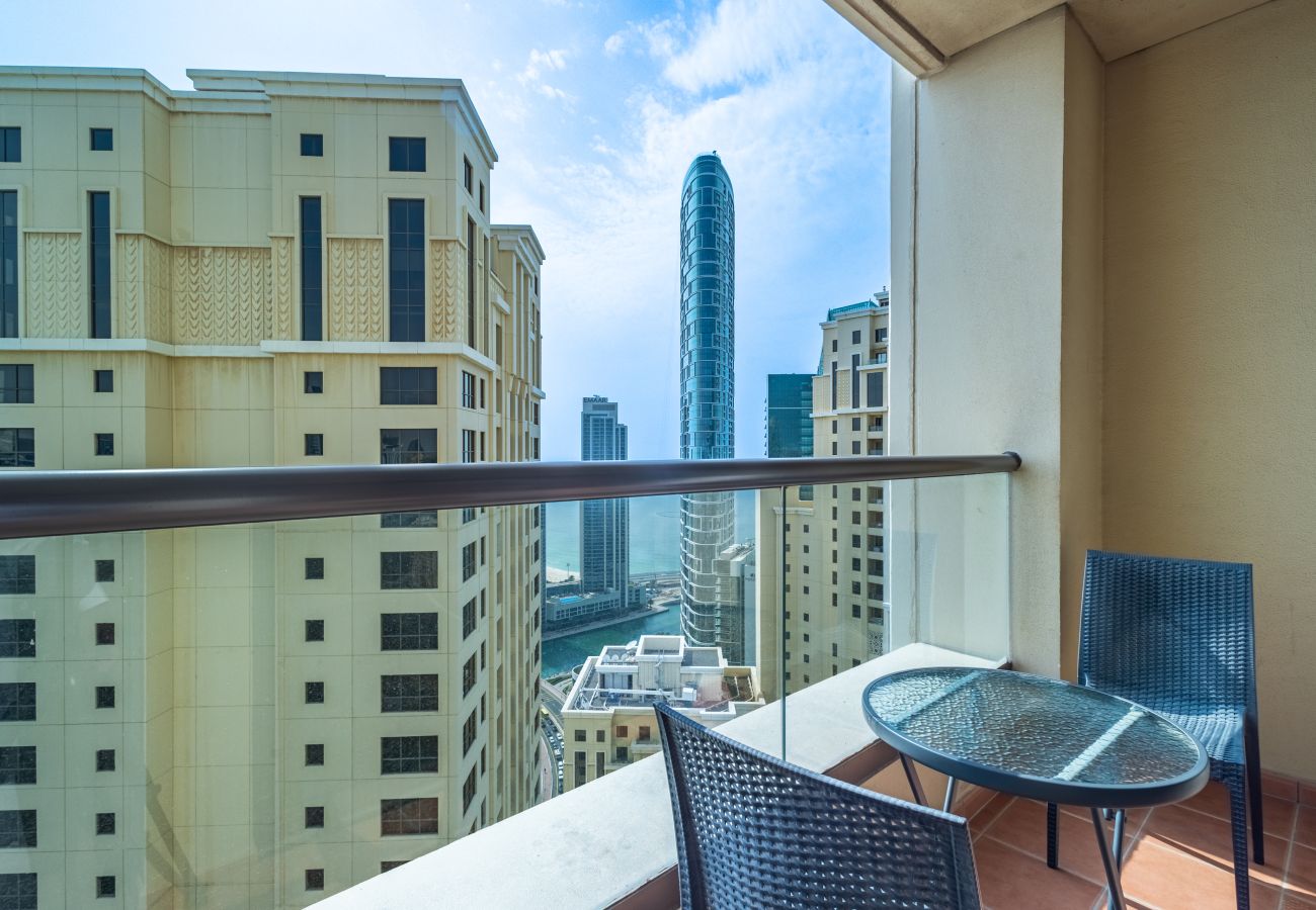 Apartment in Dubai - Stunning JBR beach & Dubai Eye views from Bed