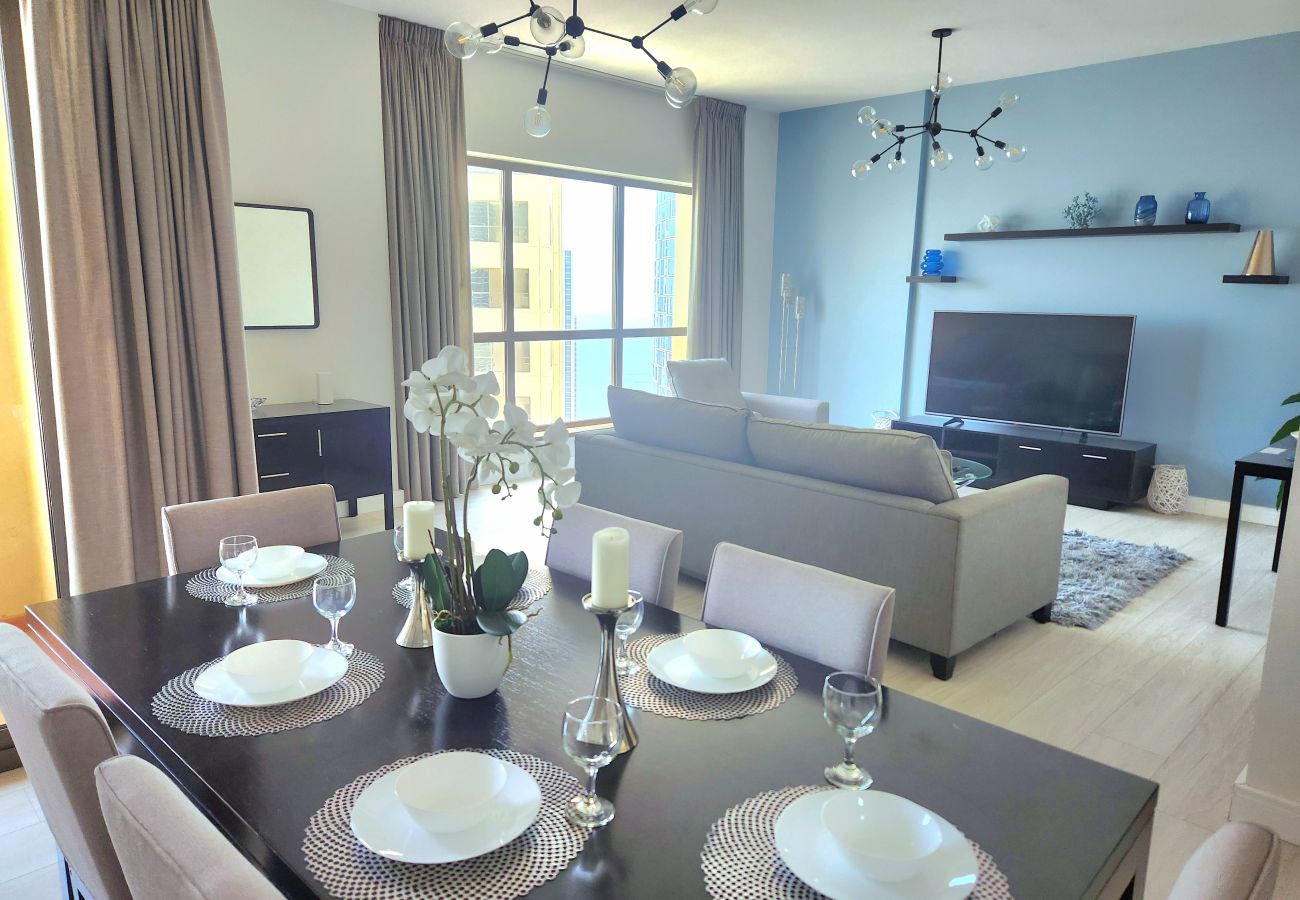 Apartment in Dubai - 2BR Elegant Marina View  Apartment