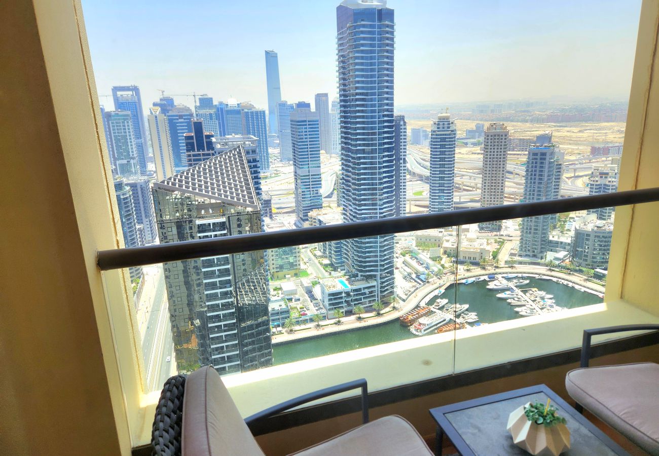 Apartment in Dubai - Amazing Marina View Luxury Apartment