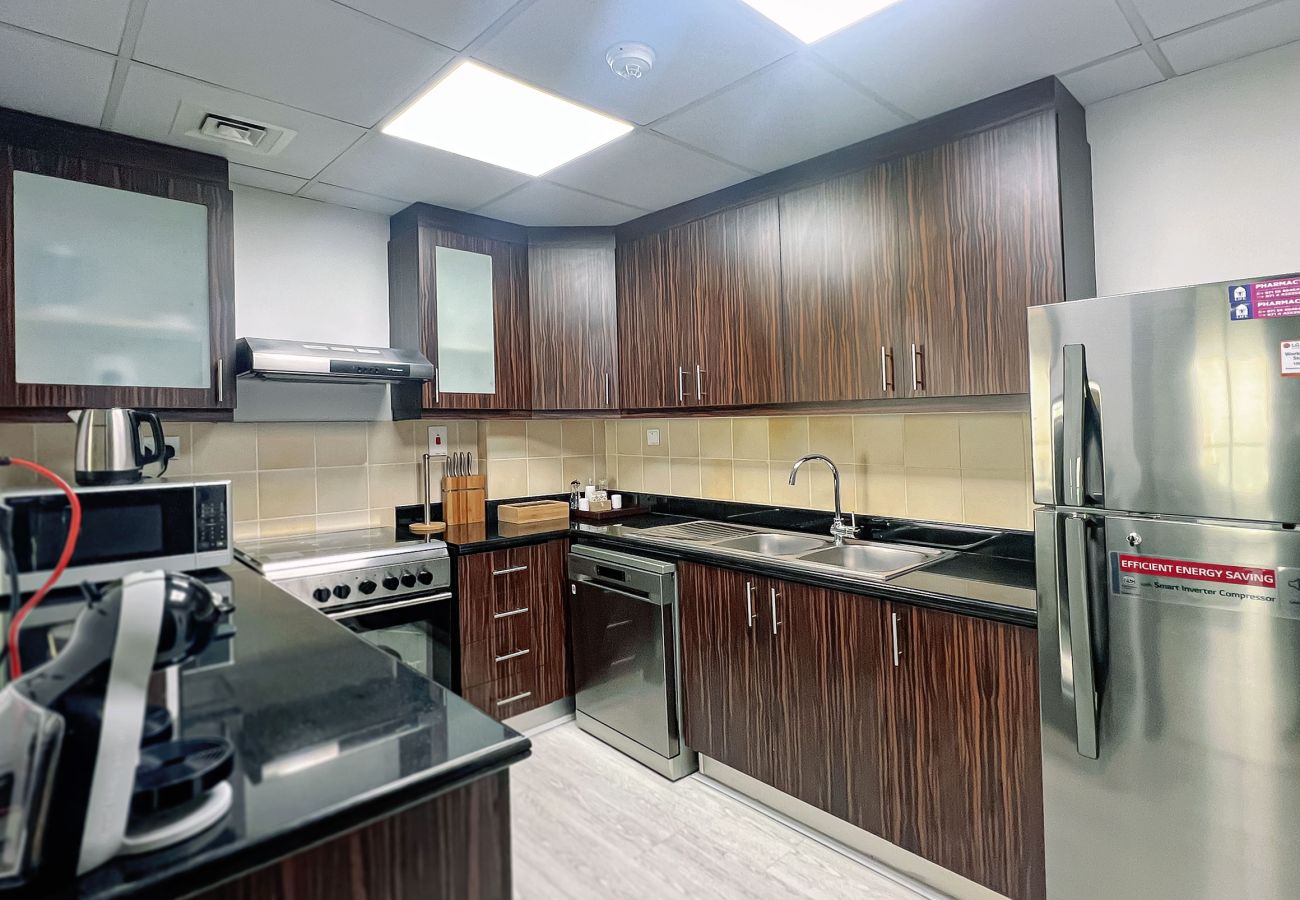 Apartment in Dubai - Amazing Marina View Apartment JBR