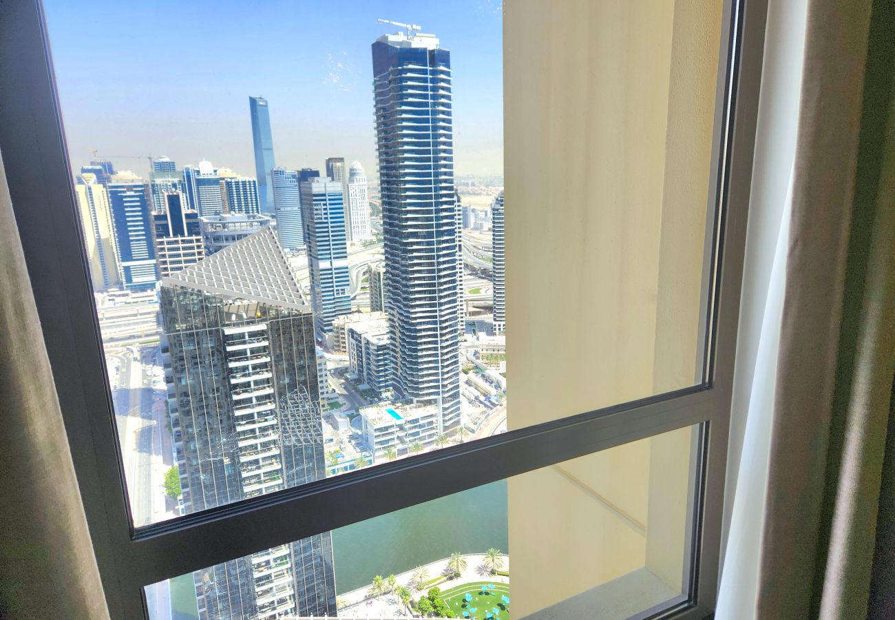 Apartment in Dubai - Amazing Marina View Apartment JBR