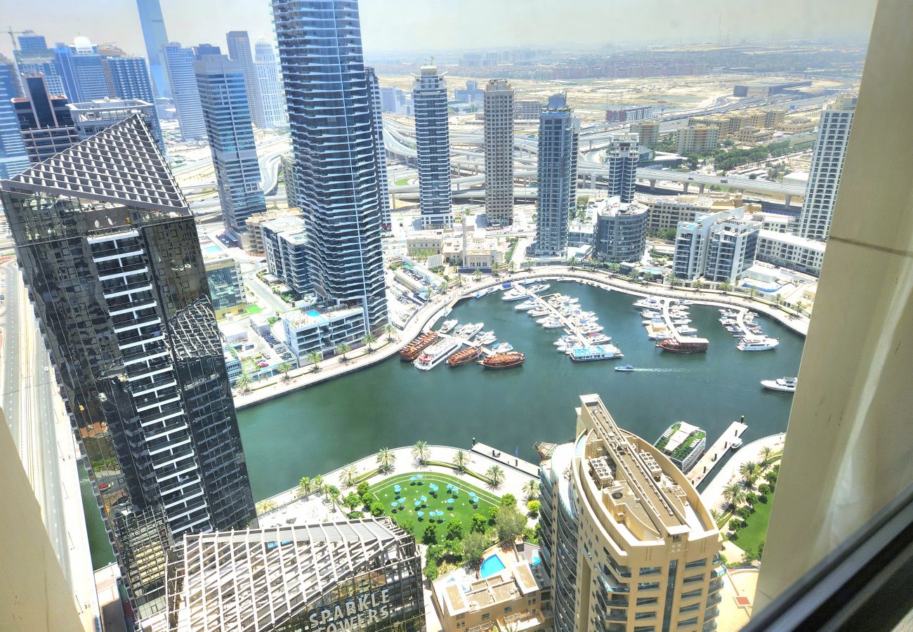 Apartment in Dubai - Amazing Marina View Apartment JBR