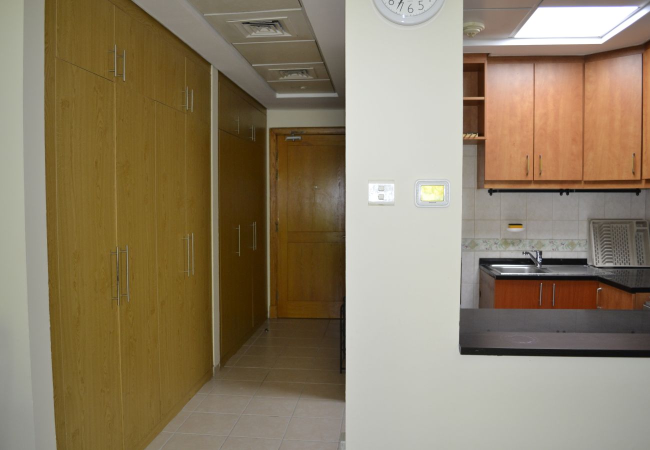 Studio in Dubai - Studio near by Furjan Metro Station 1 (5 min walk)