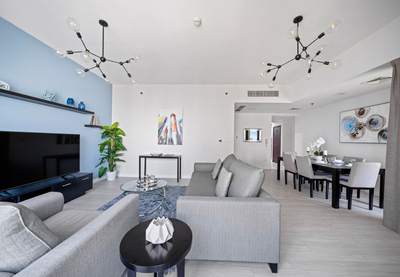 Apartment in Dubai - Luxury Sea & Marina View Apartment JBR