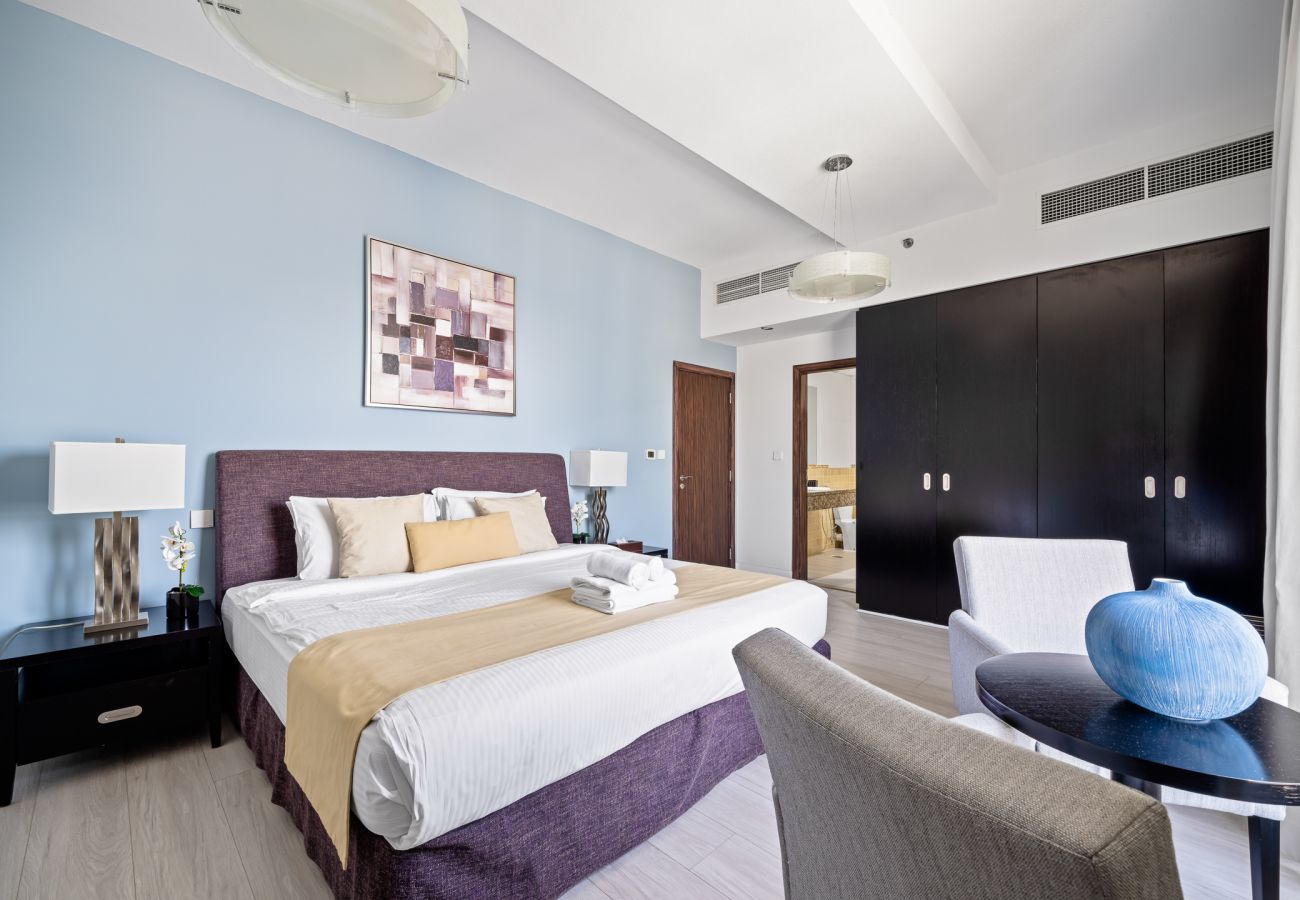 Apartment in Dubai - Luxury Sea & Marina View Apartment JBR