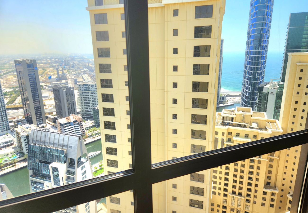 Apartment in Dubai - Marina and Sea View Luxury Apartment