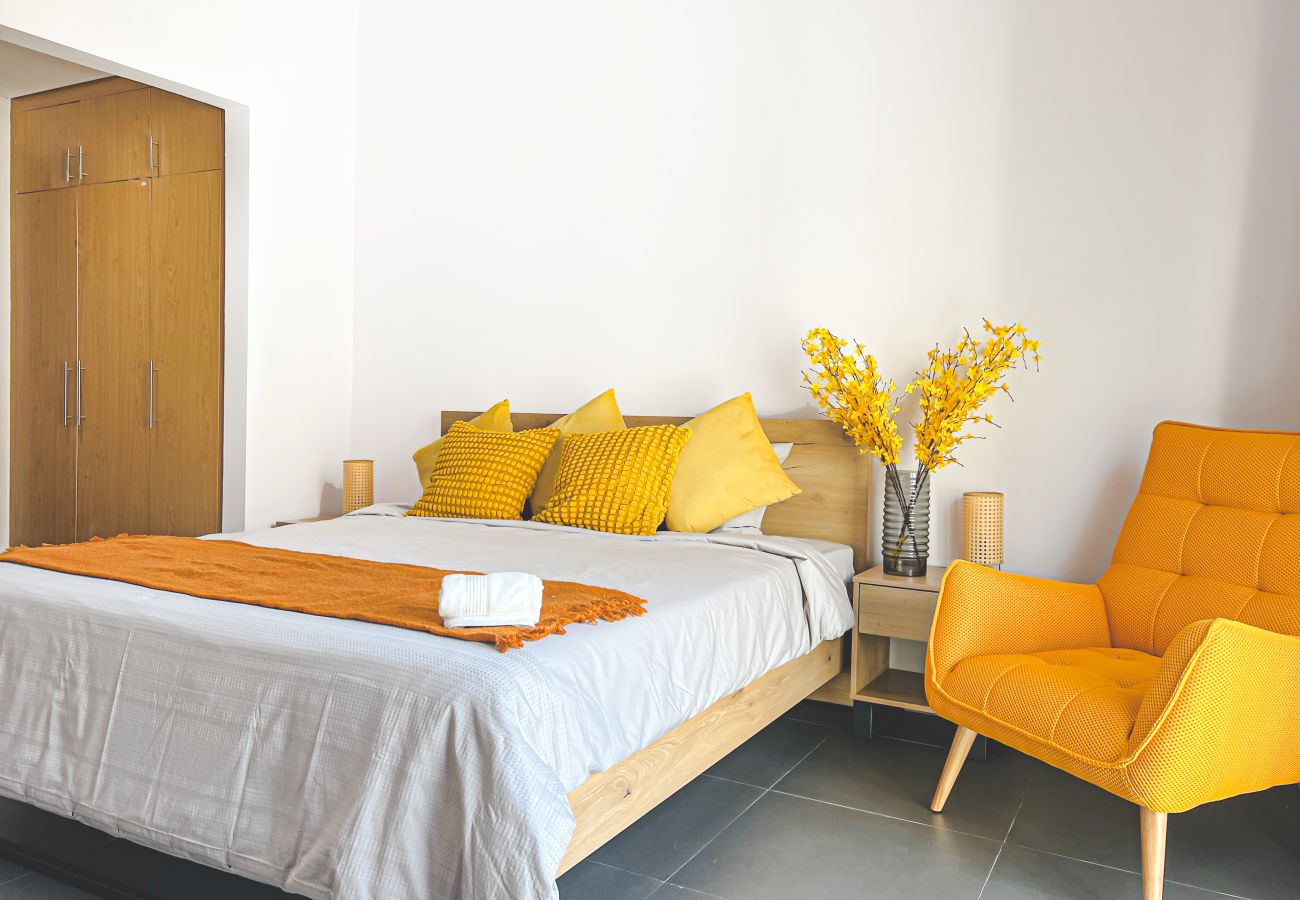 Apartment in Dubai - Refreshing Sunset Apartment, 5min walk to Metro