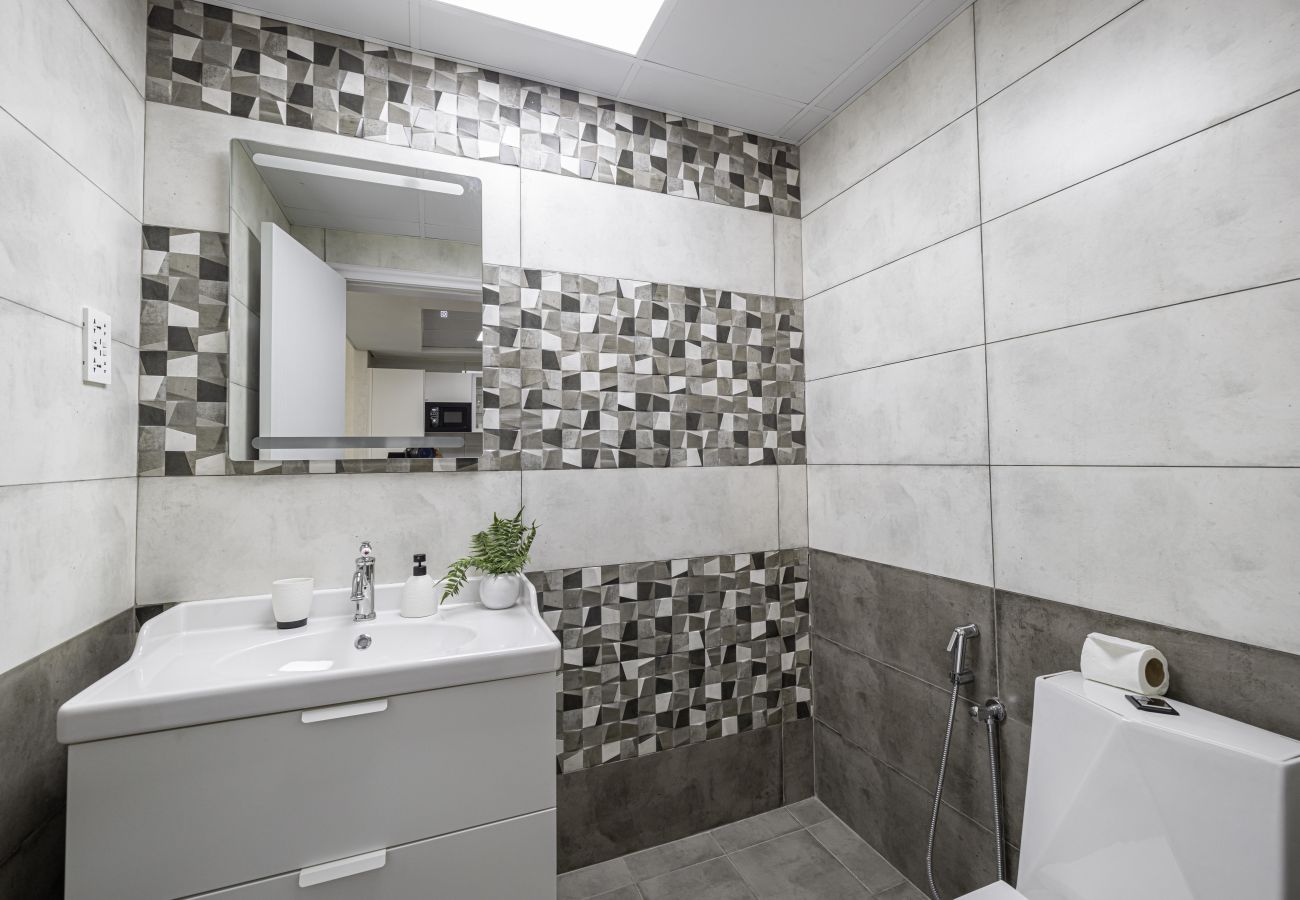 Apartment in Dubai - Cozy and spacious apartment- 5min walk to metro