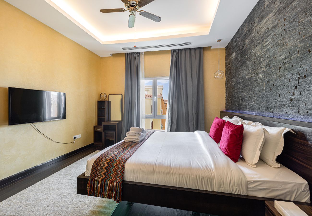 Apartment in Dubai - Cozy and spacious apartment- 5min walk to metro