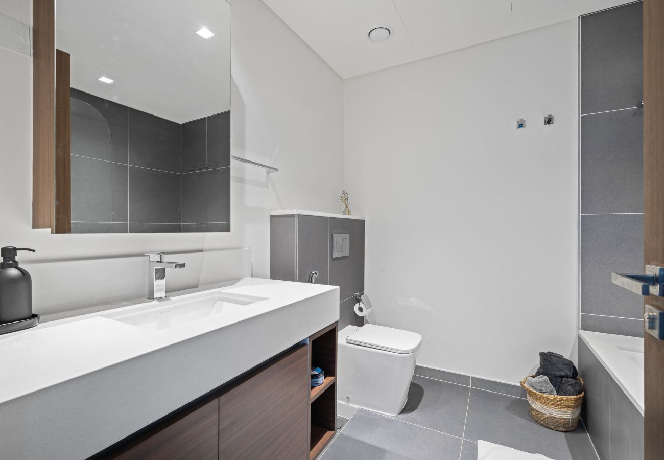 Apartment in Dubai - Contemporary design apartment