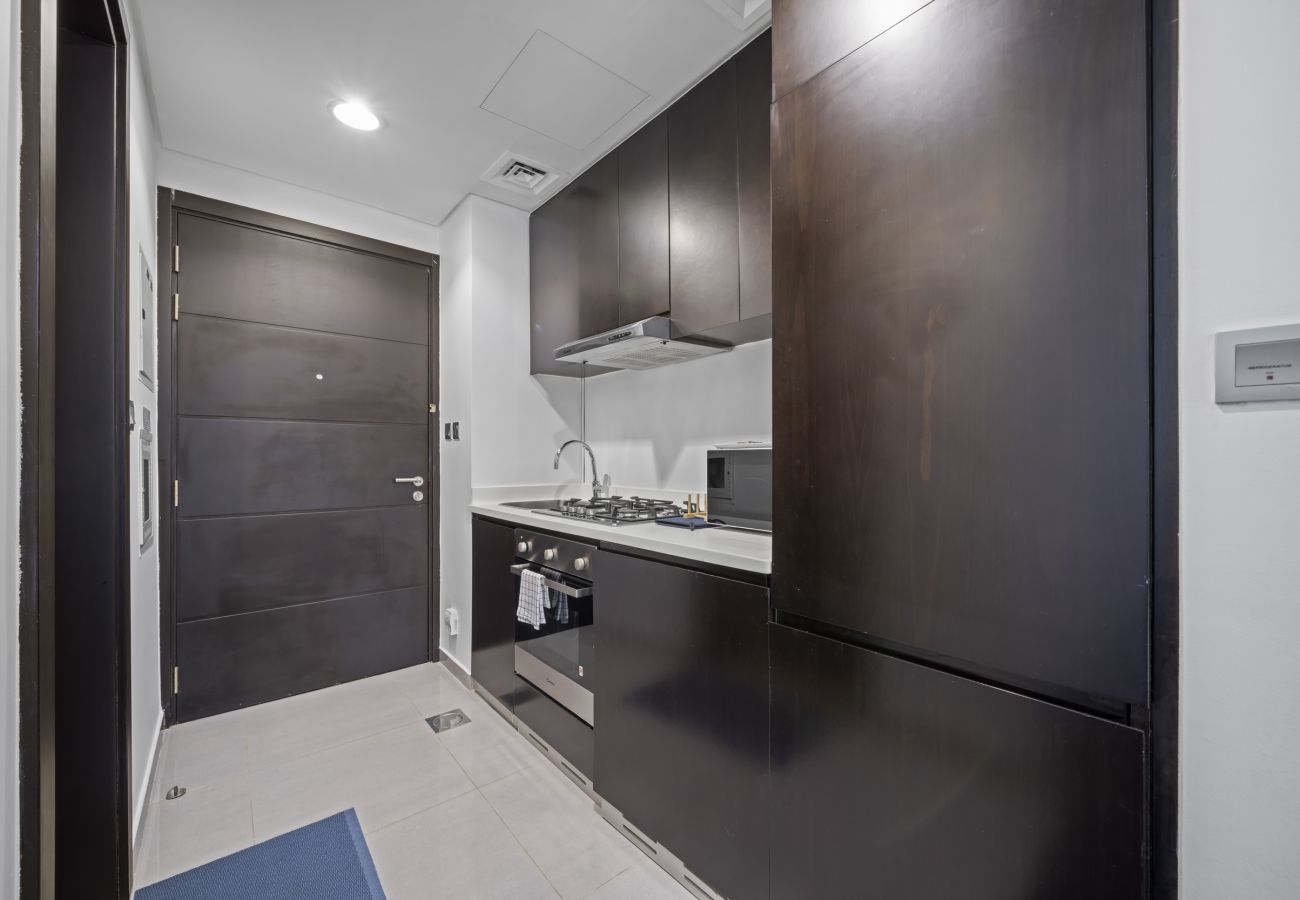 Studio in Dubai - Modern Studio I Merano I Close to Metro and Canal