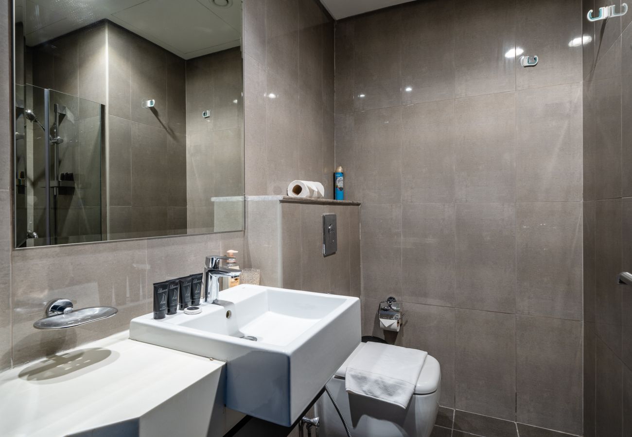 Studio in Dubai - Modern Studio I Merano I Close to Metro and Canal