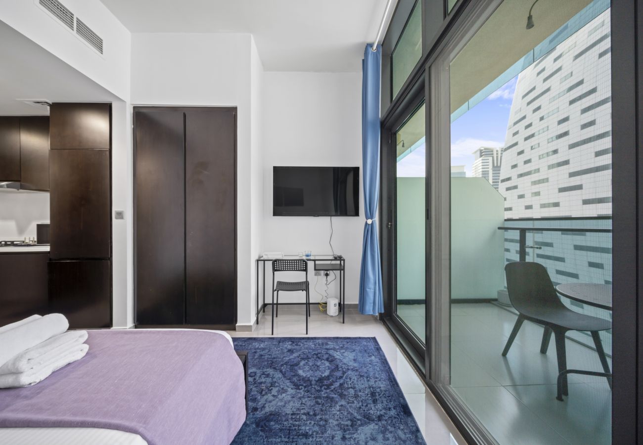 Studio in Dubai - Modern Studio I Merano I Close to Metro and Canal